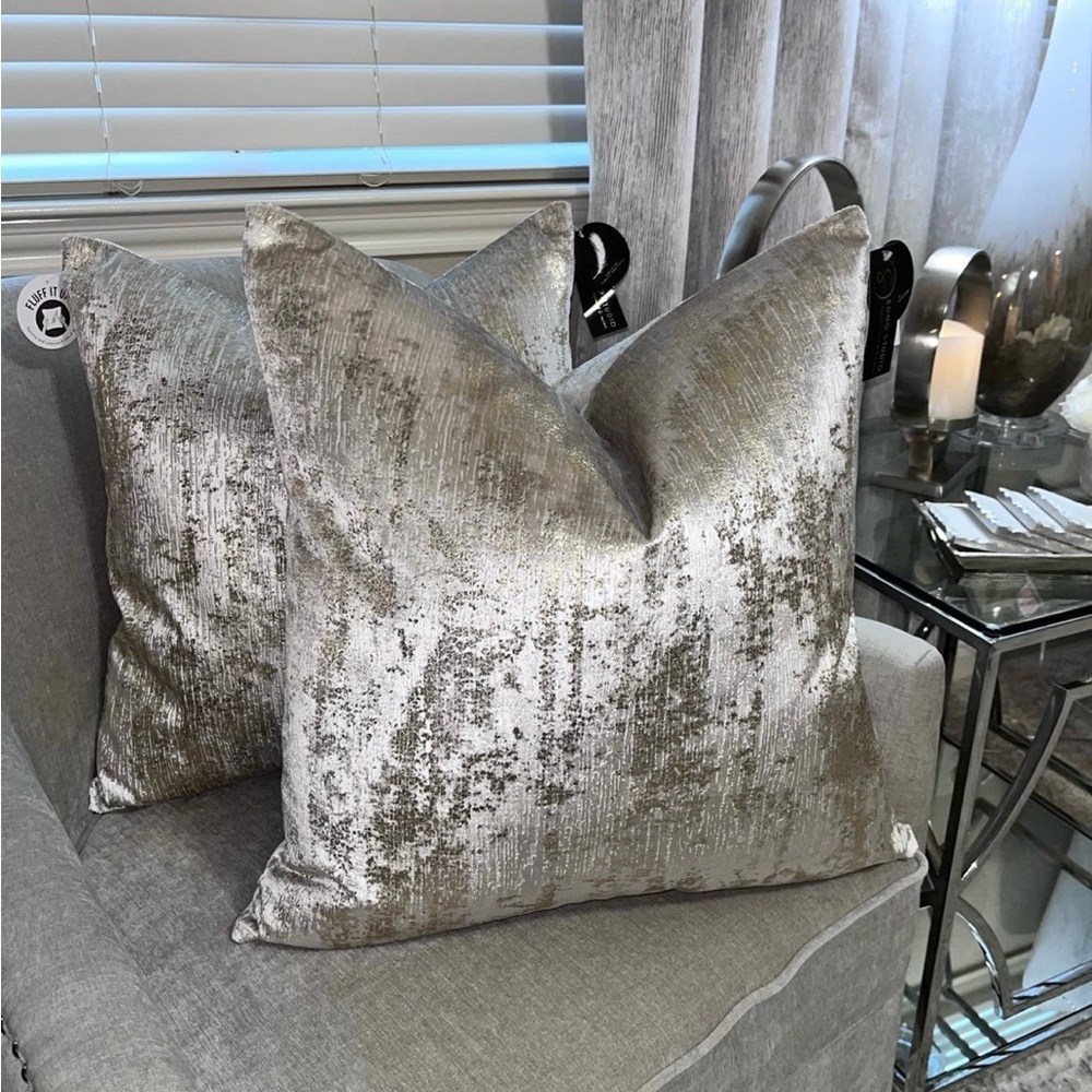 1-NWT SOHO STUDIO METALLIC
FOIL DECORATIVE PILLOW Read description for details